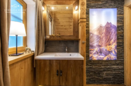 DOMKI I APARTAMENTY CYRHLICA HOUSE CHOCHOŁÓW